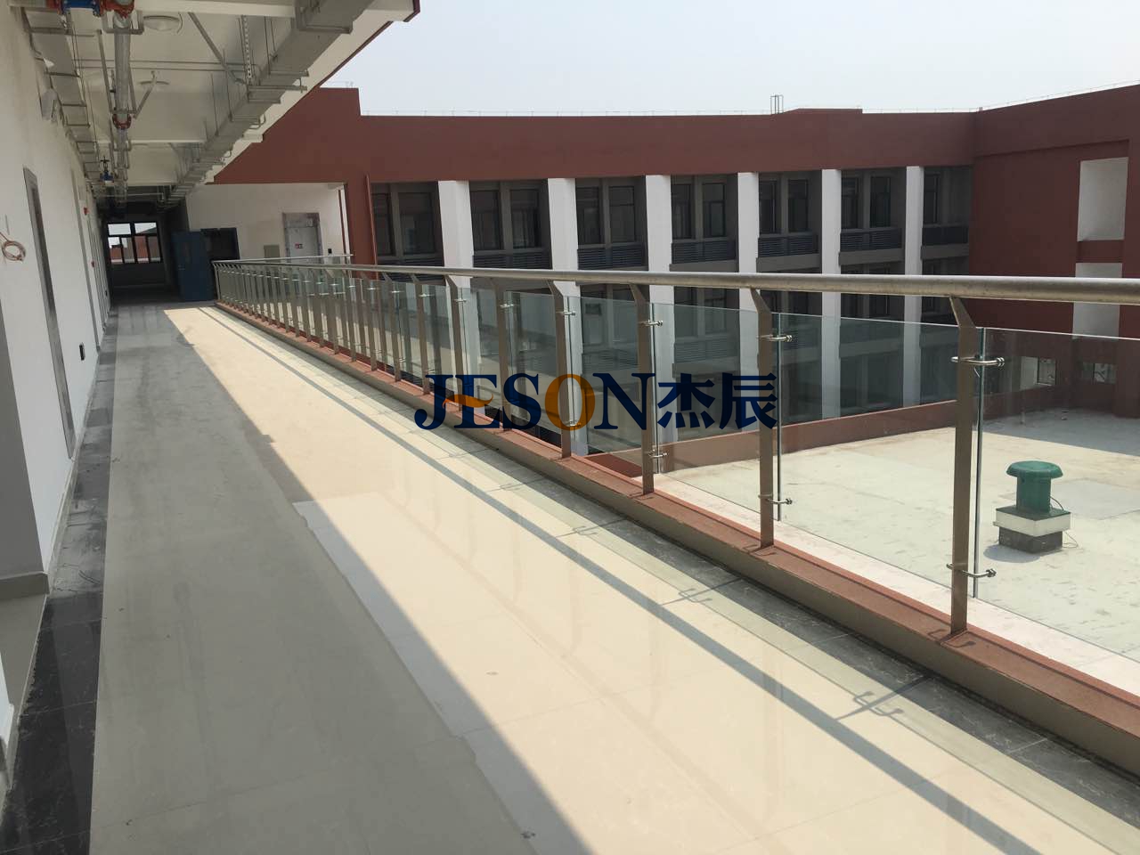 杰辰護(hù)欄，為校園安全護(hù)航。
